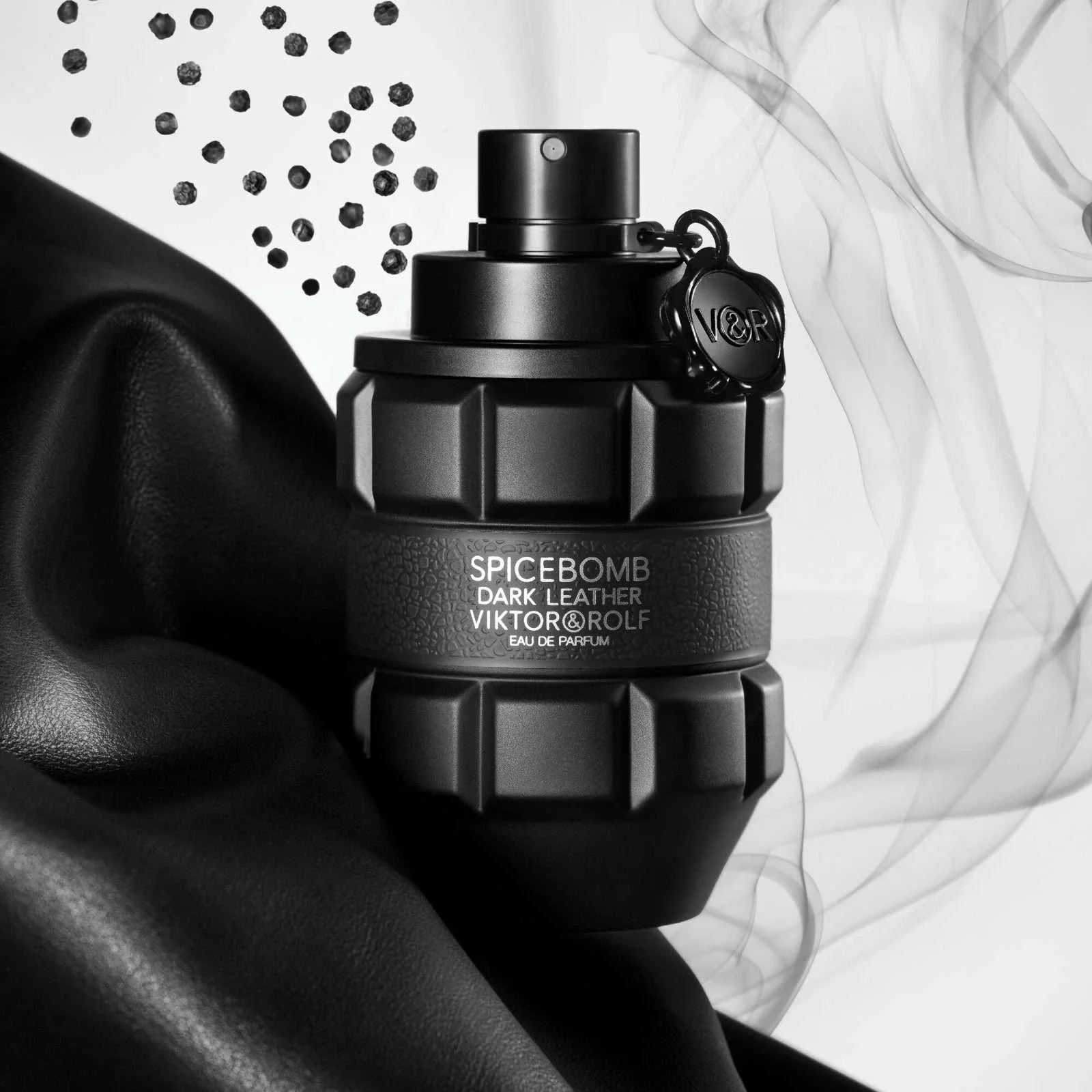 518-spicebomb-dark-leather-3.04-oz-edp-for-men-3.webp Spicebomb Dark Leather 3.04 oz EDP for men