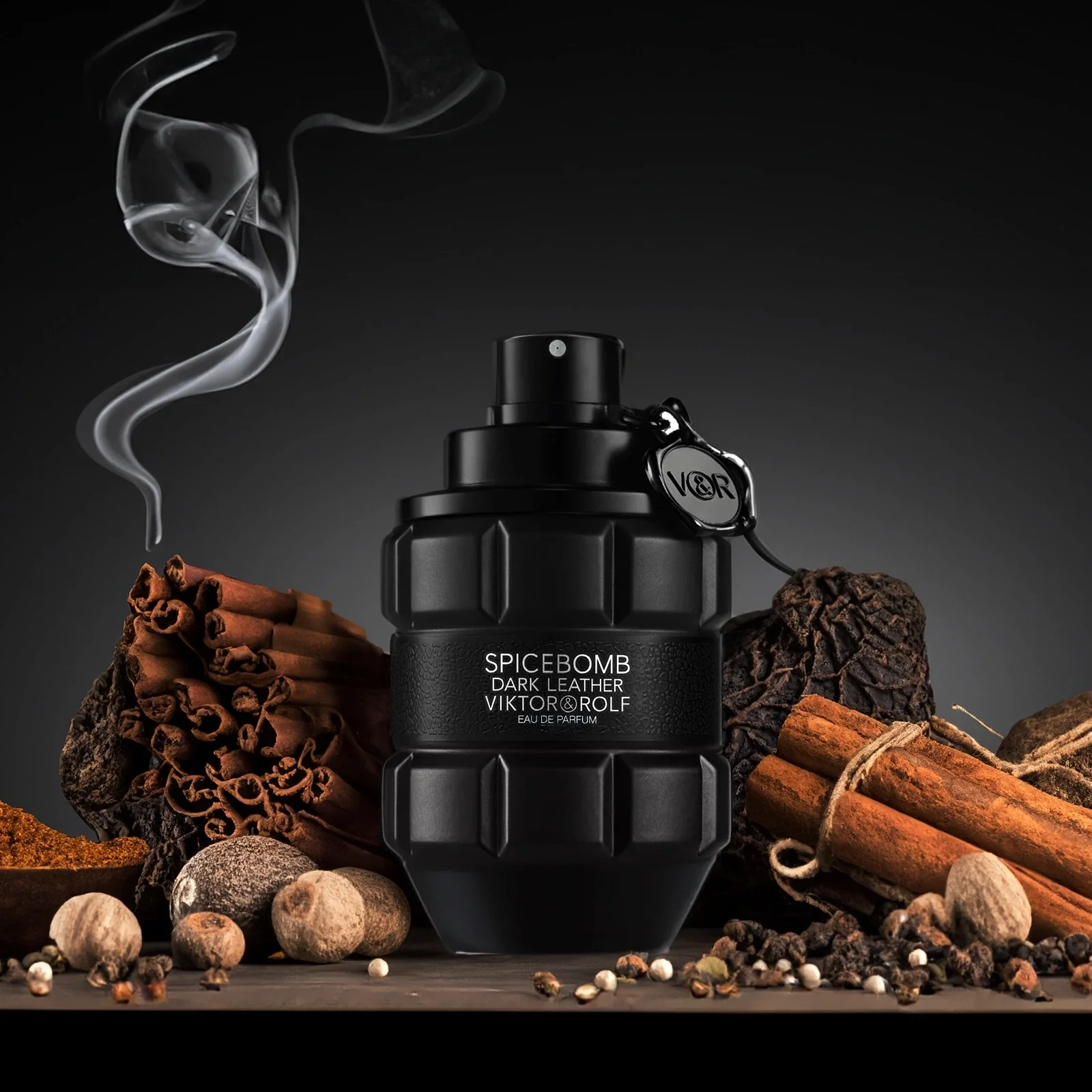 518-spicebomb-dark-leather-3.04-oz-edp-for-men-4.webp Spicebomb Dark Leather 3.04 oz EDP for men