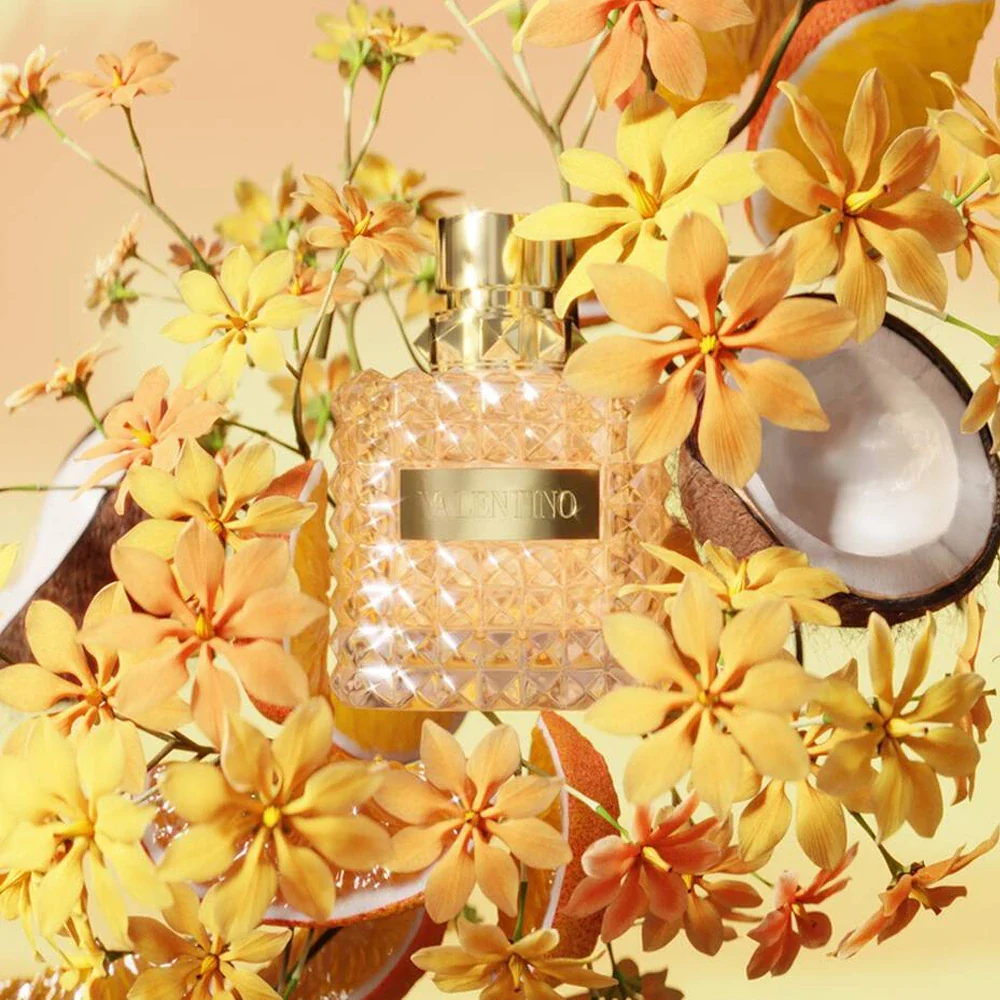 Donna Born in Roma The Gold 3.4 oz EDP for women